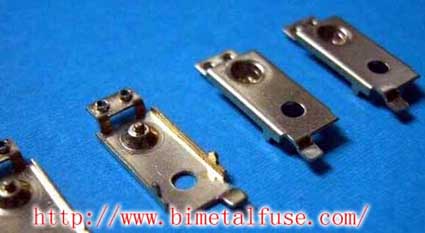 Micro termostato que fija la placa inferior